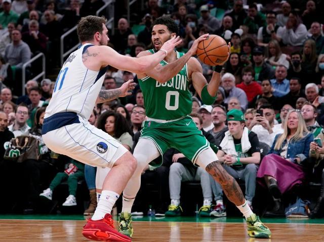 开云网站皇马赞助商-球衣退役战再度输球 新星对决东契奇完胜塔图姆