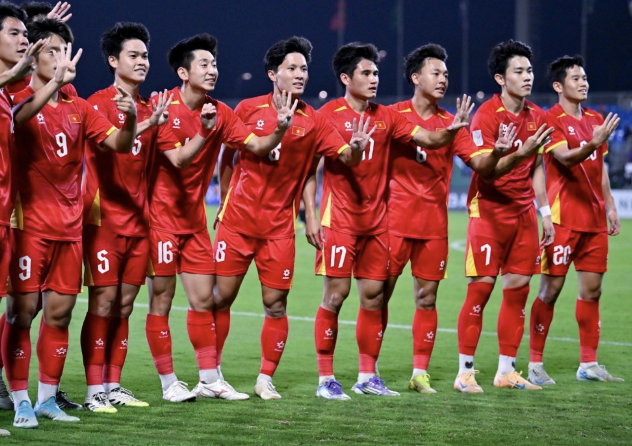 开云网站皇马赞助商-喜提30亿越南盾！越南队6战5胜+只输中国队 连续2场染红缔造耻辱